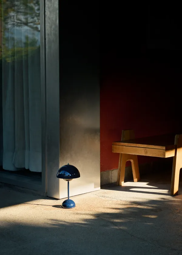 Flowerpot VP9 Bordlampe Bærbar Steel Blue