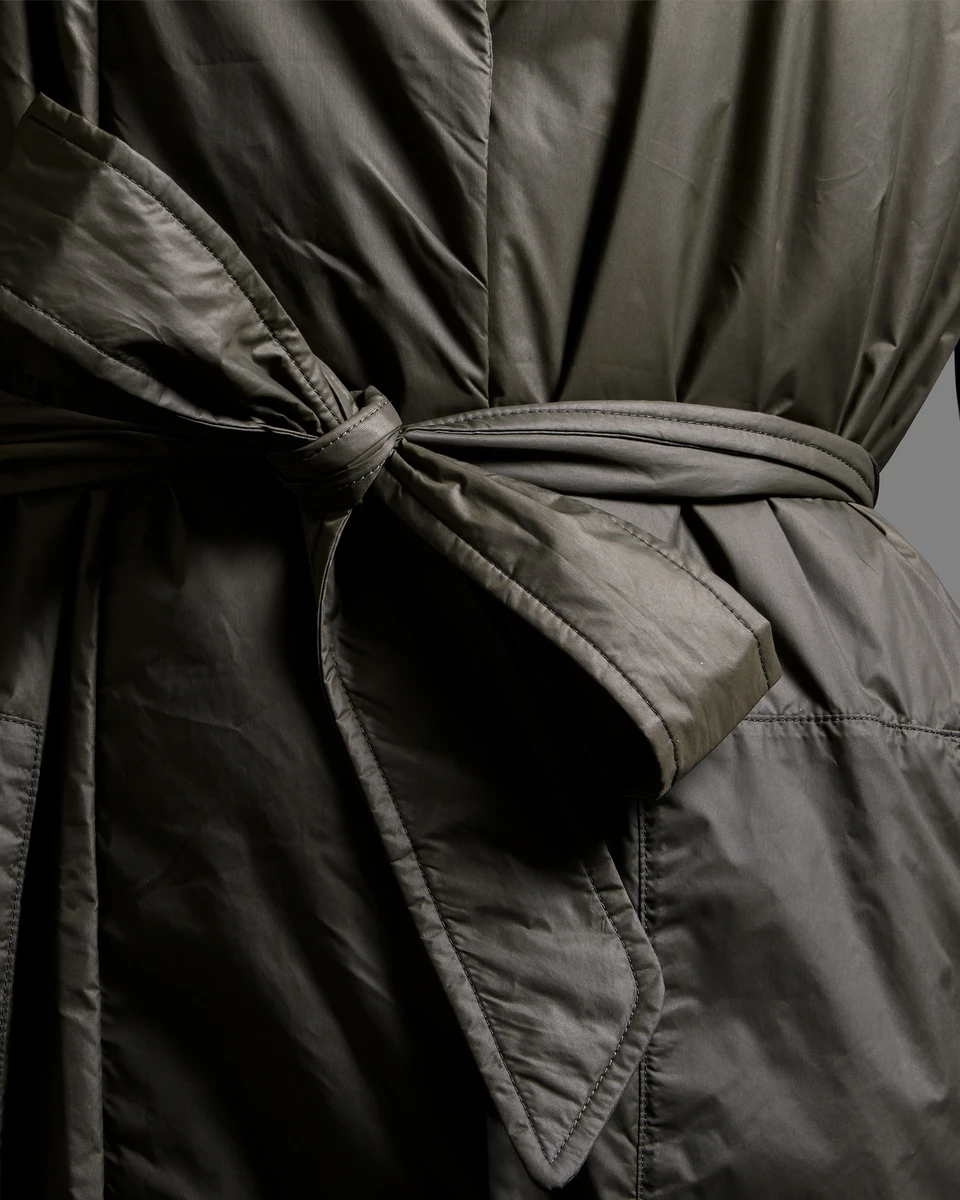 TRANSITIONAL COAT