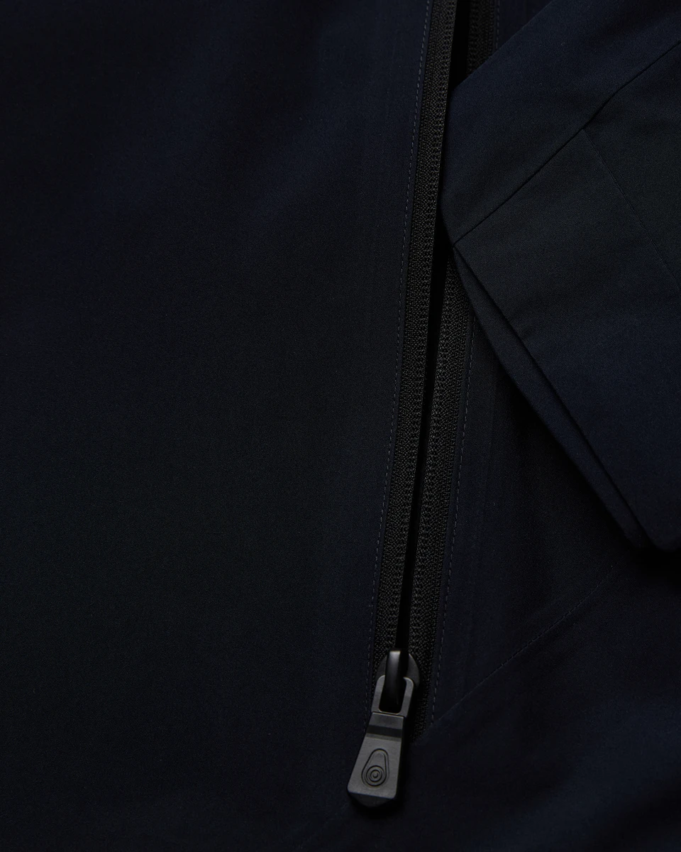 GORE TEX HOODED JACKET