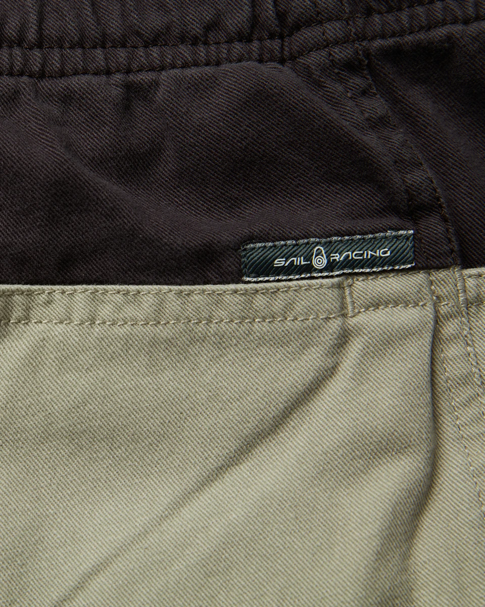 BREEZE BLOCKED SHORTS