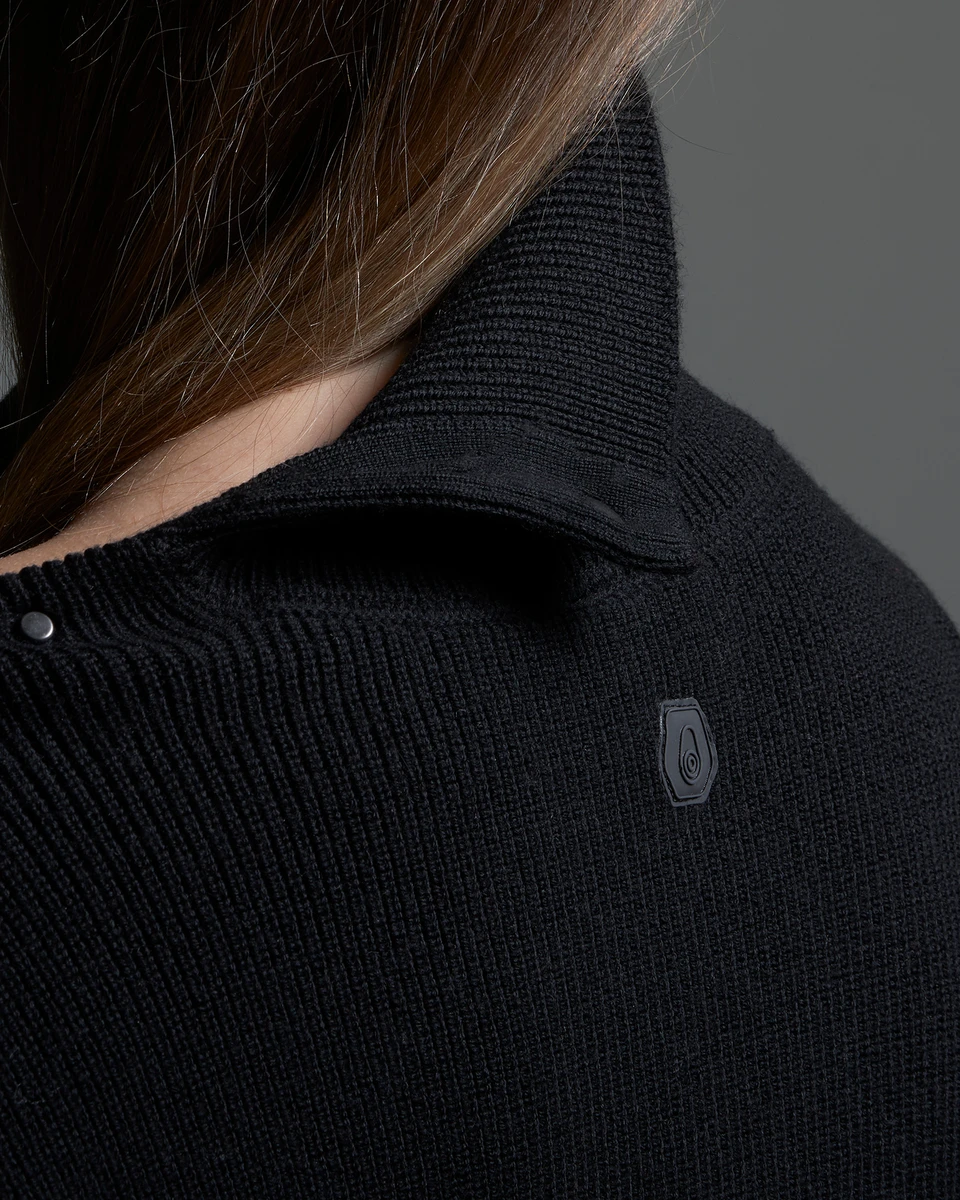 SEAFARER BUTTON NECK