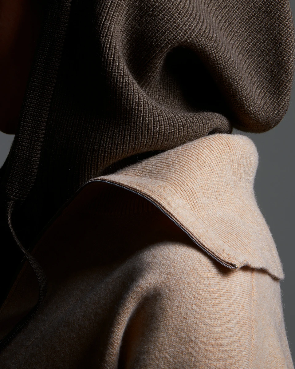 AMERY T-NECK