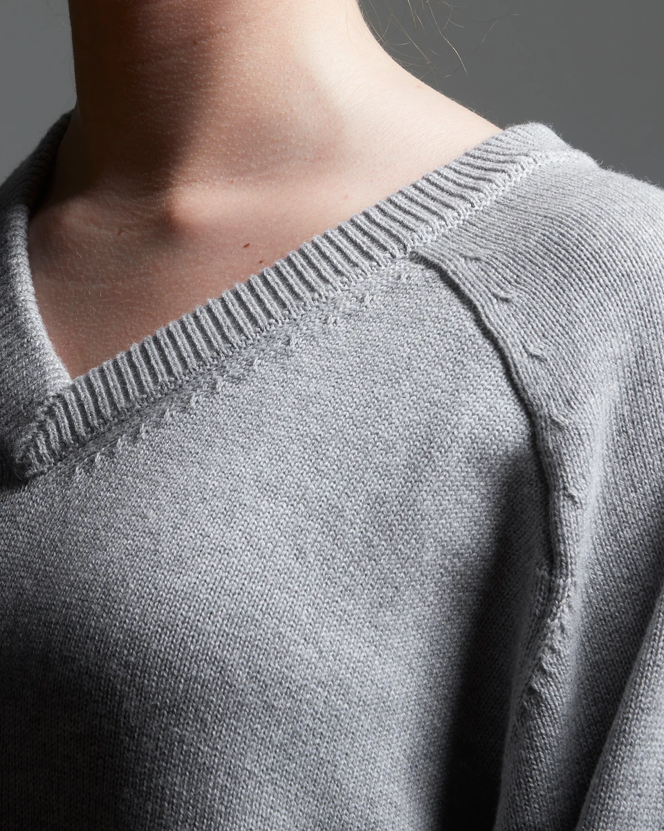 SEAFARER V-NECK
