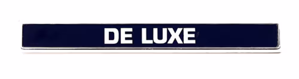 Emblem "De Luxe" for Volvo 140
