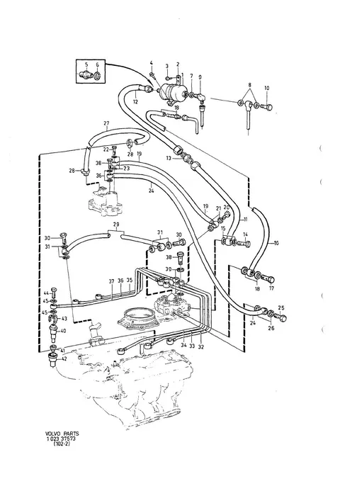 Injector with engine fuel pipes and fuel filter