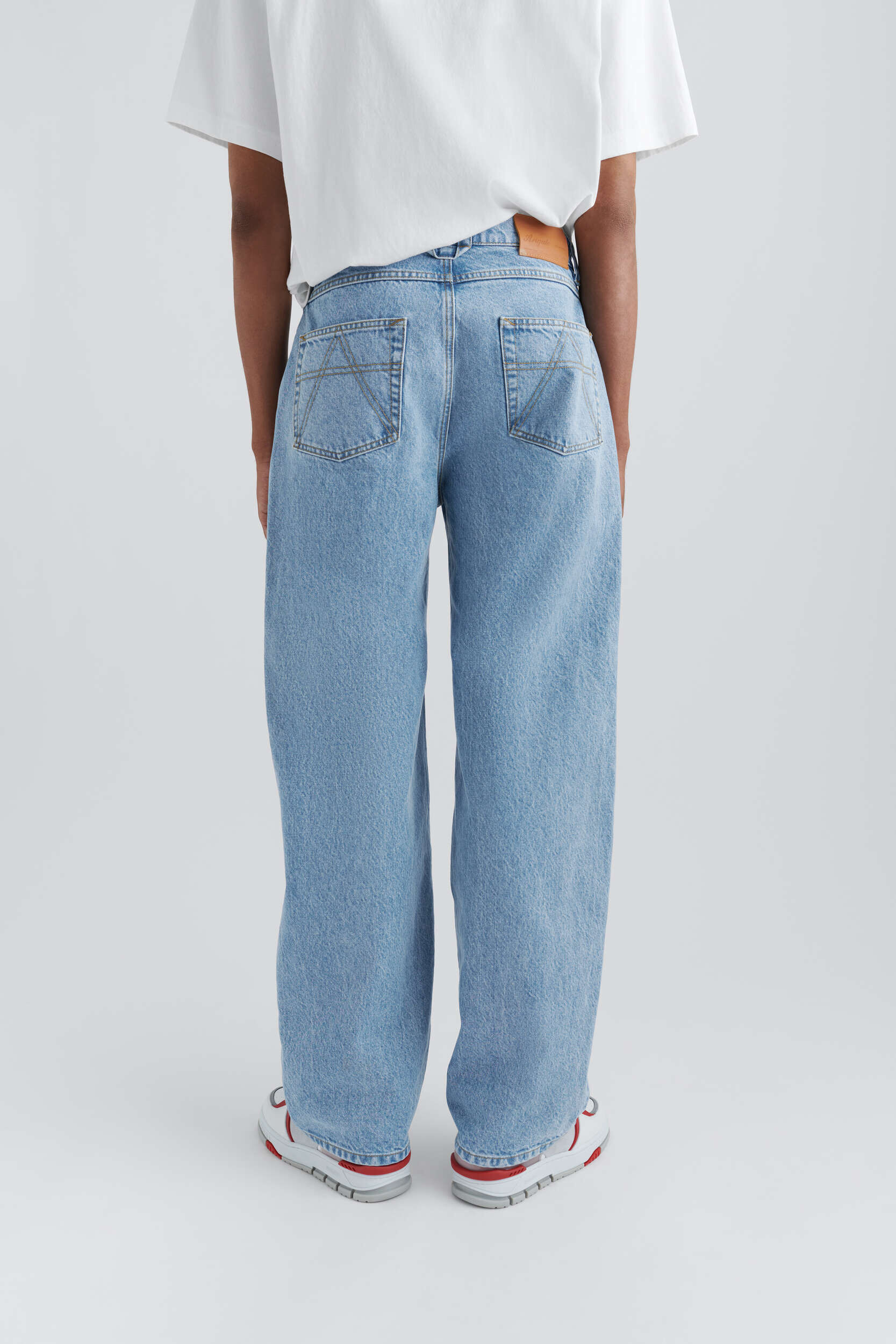 Zine Relaxed-Fit Jeans - Image 3