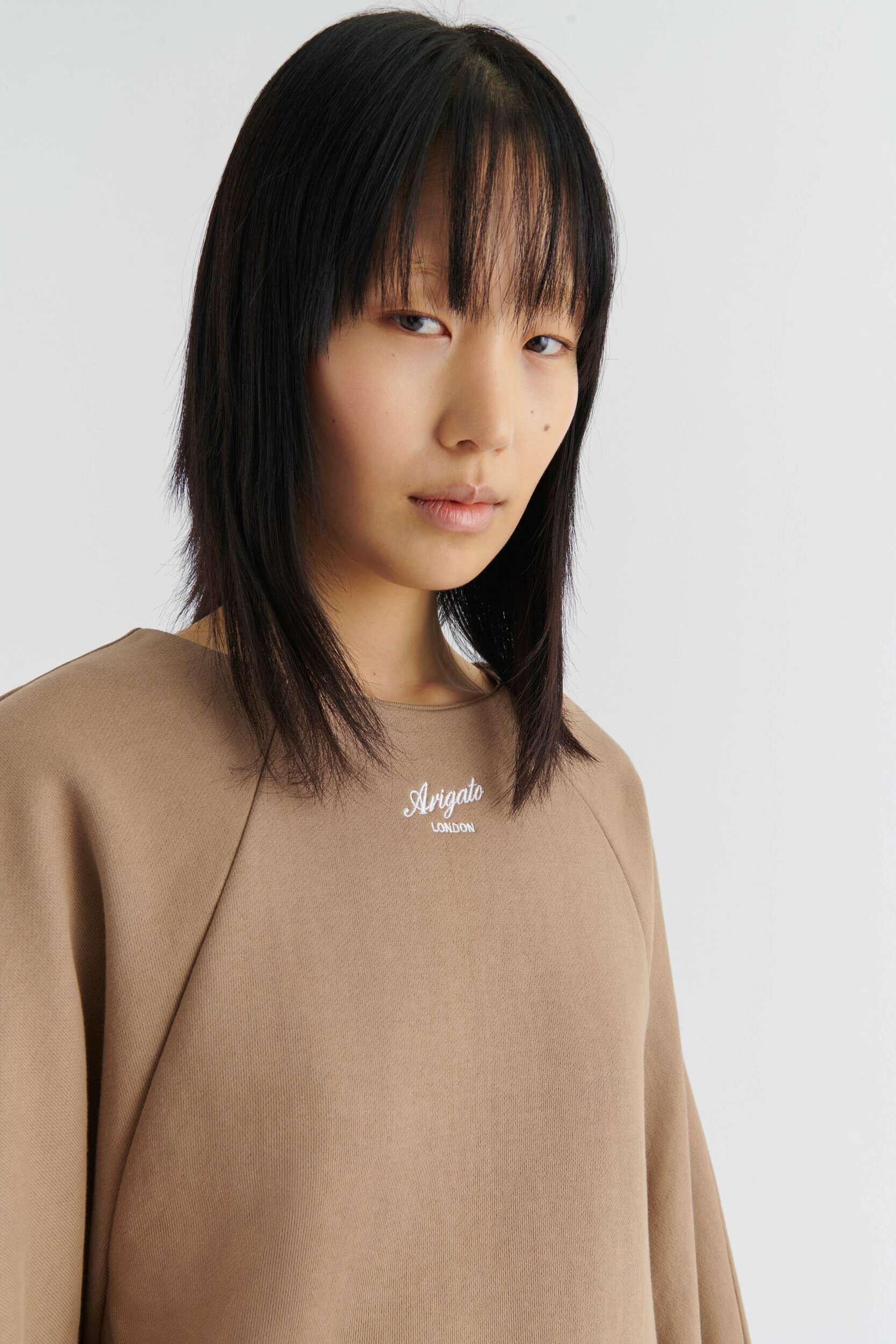 Halle Sweatshirt - Image 10