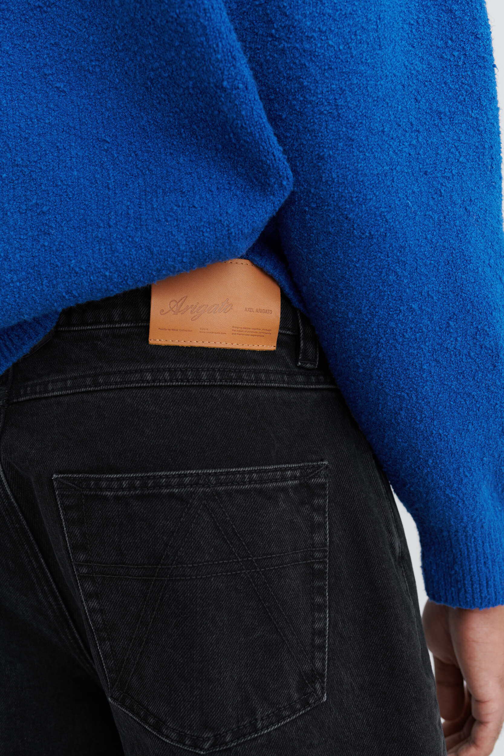 Zine Relaxed-Fit Jeans - Image 7