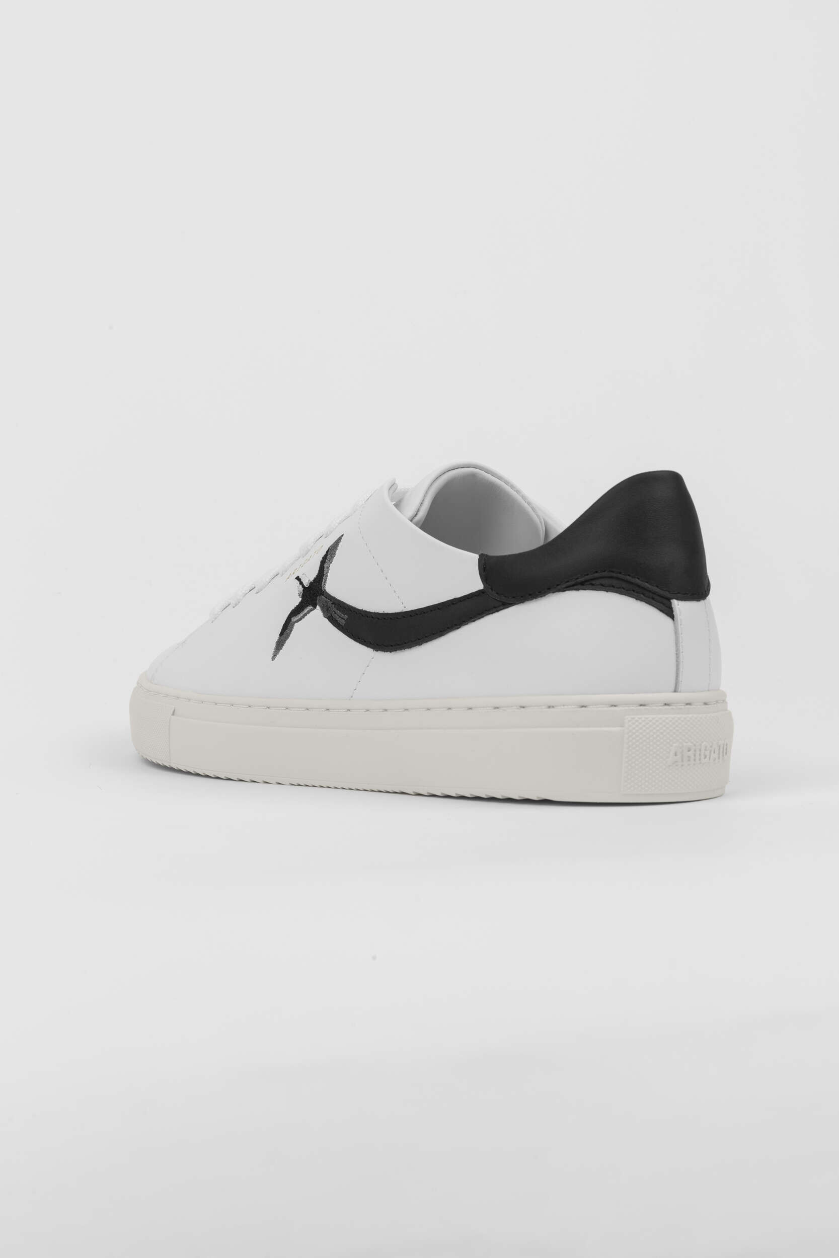 Clean 90 Stripe B Bird Sneaker - Image 11
