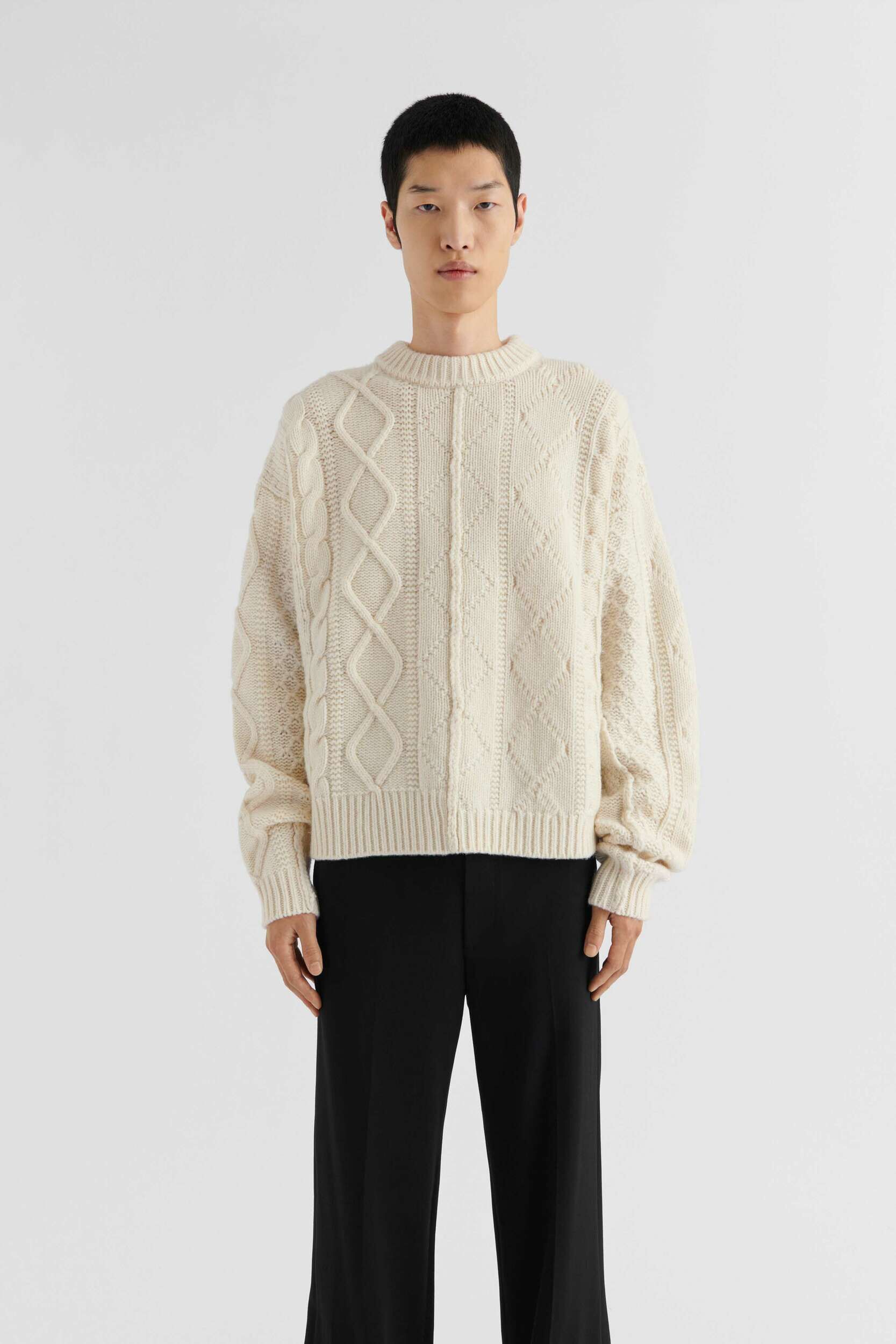 Noble Sweater - Image 3