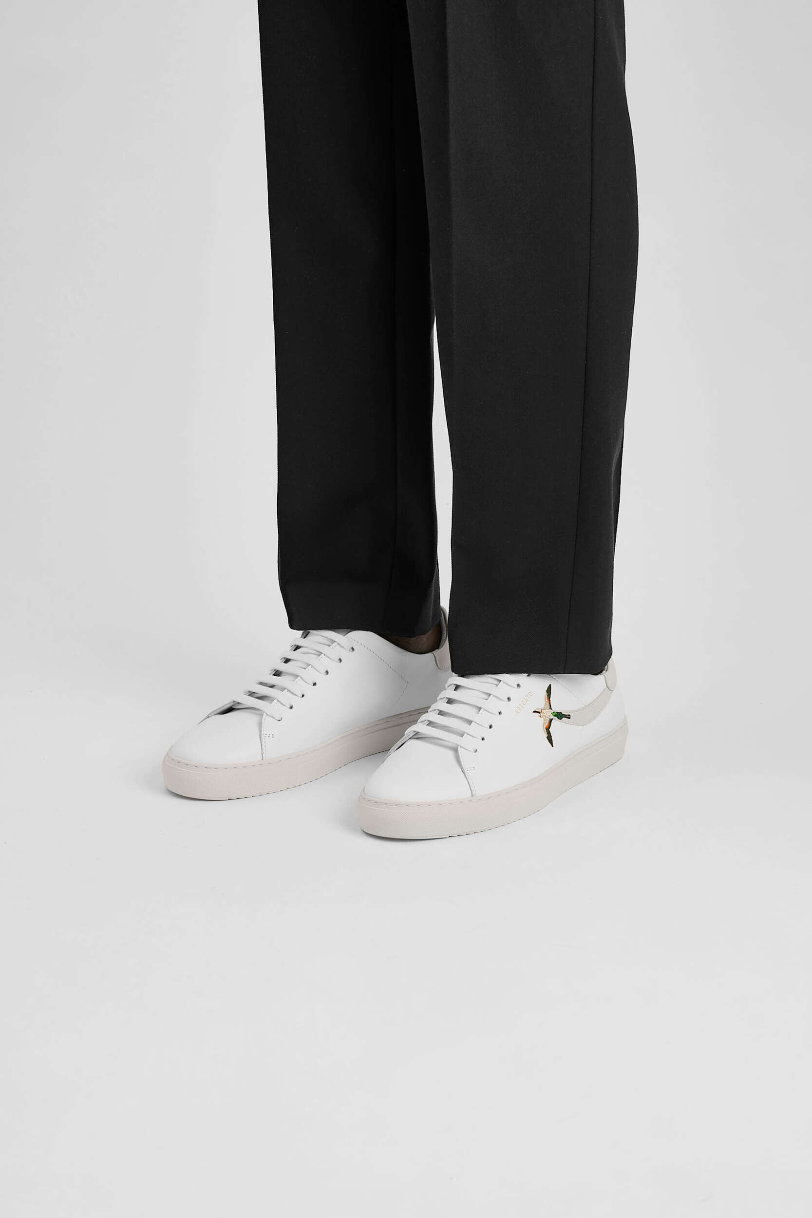 Clean 90 Stripe B Bird Sneaker - Image 6