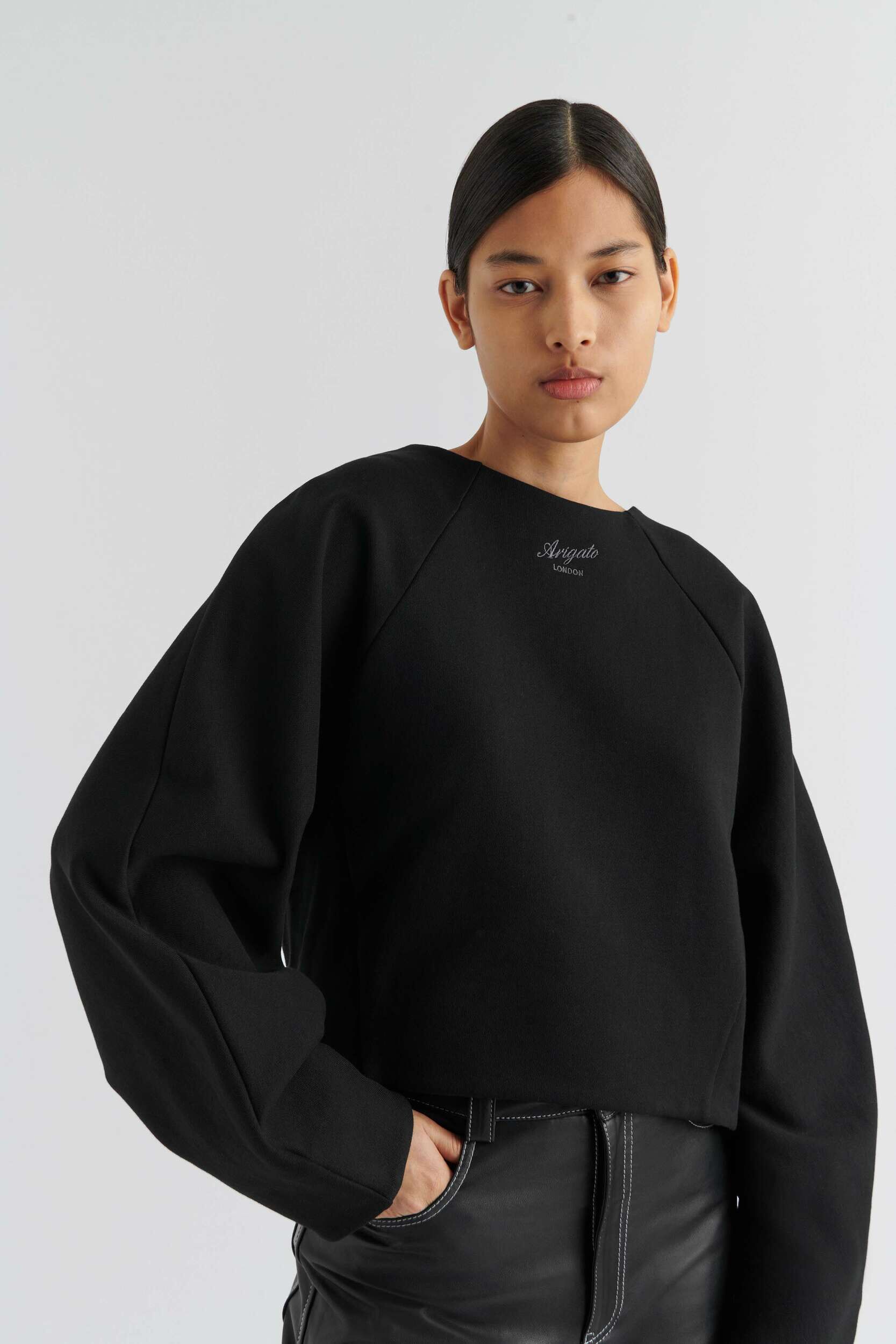 Halle Sweatshirt - Image 10