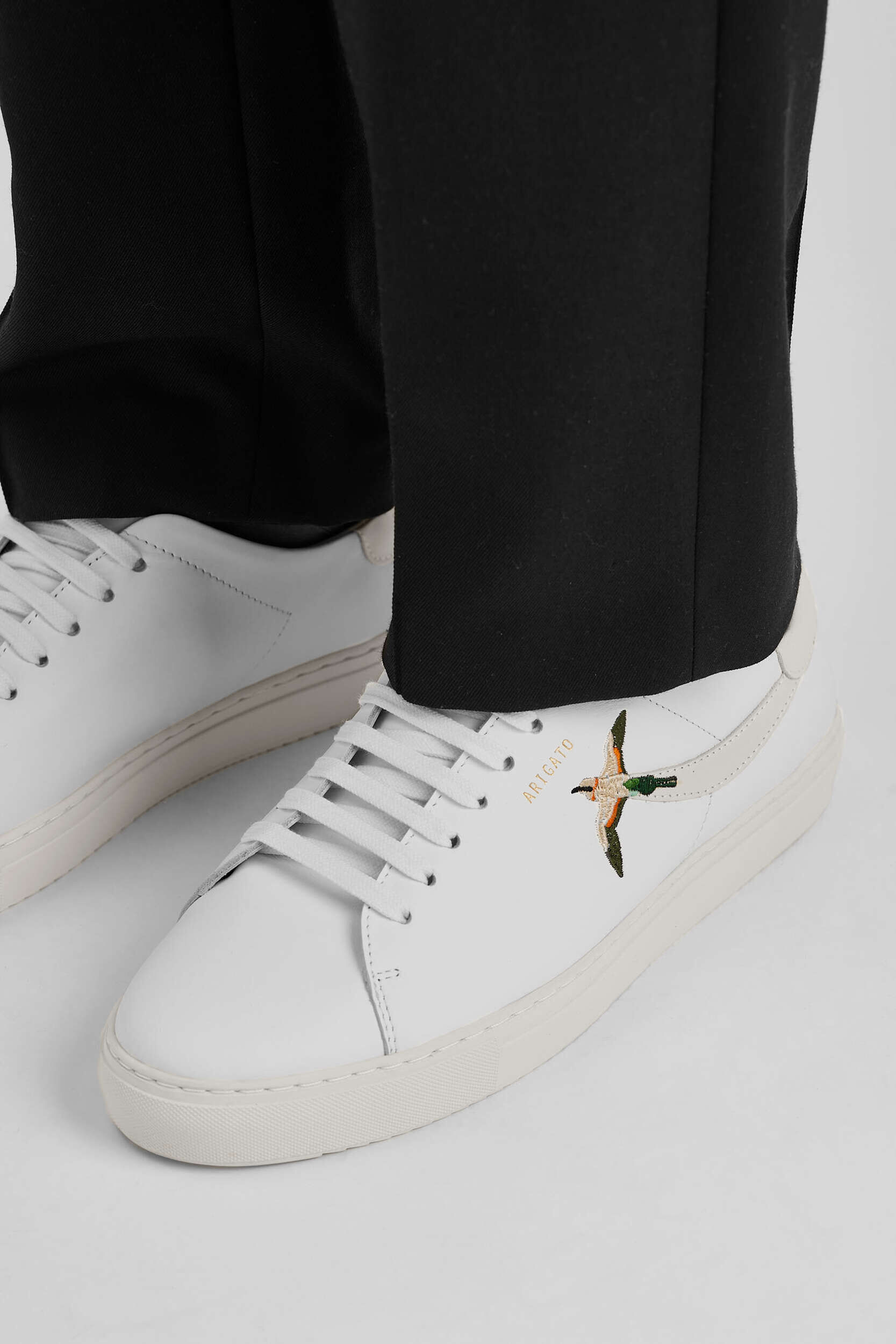 Clean 90 Stripe B Bird Sneaker - Image 9