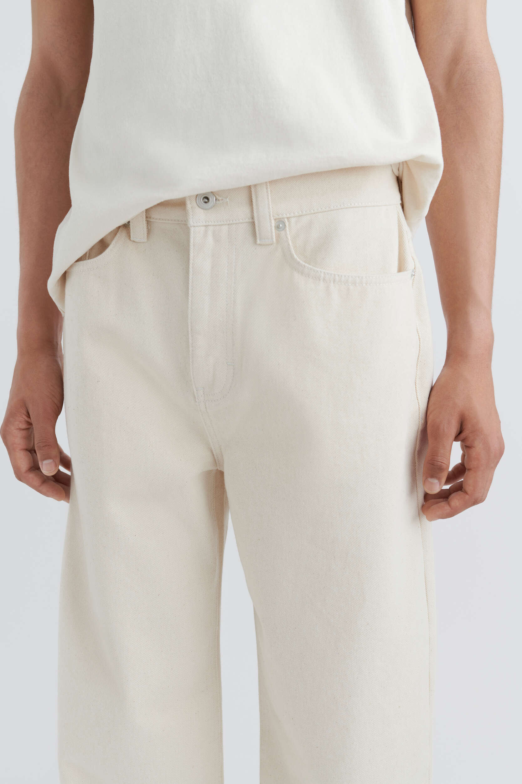 Zine Relaxed-Fit Jeans - Image 9