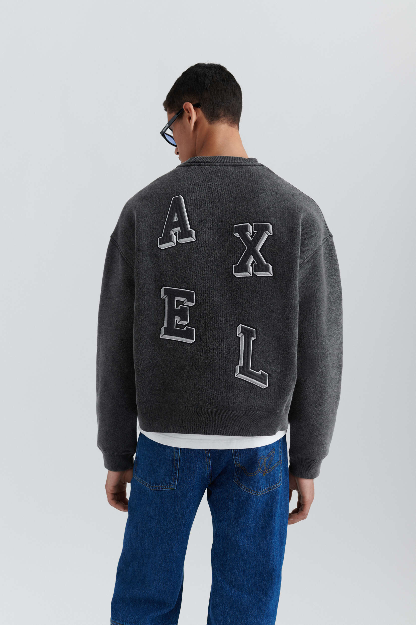 Typo Embroidered Sweatshirt - Image 5