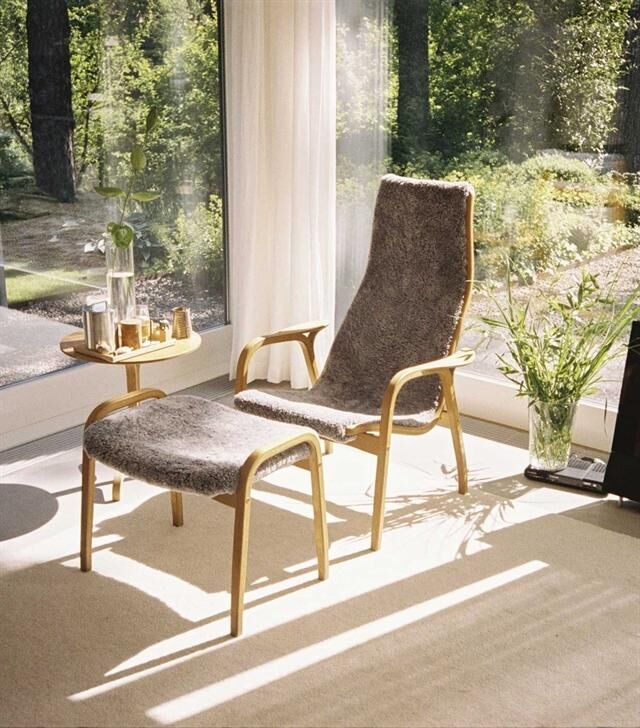 Lamino High Armchair Lacquered Beech/Off White/Sheepskin